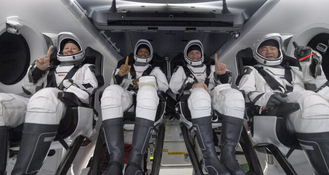 Crew-1 görevini tamamlayan NASA ve SpaceX astronotları Dünya’ya döndü