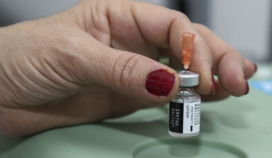 EMA: ‘Pfizer-Biontech aşısı buzdolabında bir ay saklanabilir’