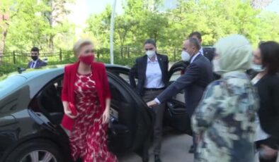 Son dakika gündem: Emine Erdoğan, Polonya Cumhurbaşkanı Duda’nın eşi Agata Kornhauser Duda ile PIKTES Ofisi’ni ziyaret etti