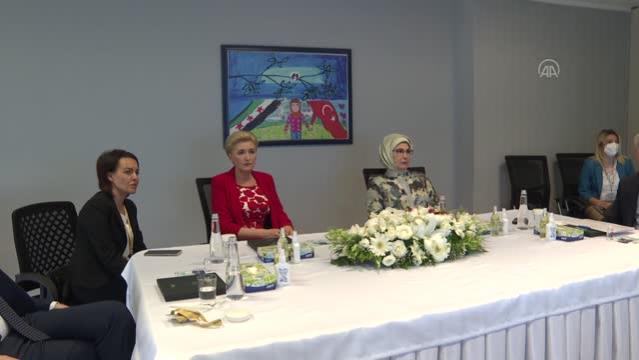 Son dakika gündem: Emine Erdoğan, Polonya Cumhurbaşkanı Duda'nın eşi Agata Kornhauser Duda ile PIKTES Ofisi'ni ziyaret etti