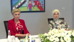 Son dakika gündem: Emine Erdoğan, Polonya Cumhurbaşkanı Duda'nın eşi Agata Kornhauser Duda ile PIKTES Ofisi'ni ziyaret etti
