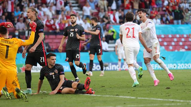 EURO 2020 Son 16 Turu'nda tarihi maç! Hırvatistan'ı 5-3 mağlup eden İspanya, çeyrek finale yükseldi