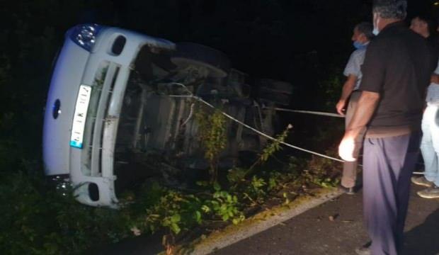 Trabzon’da kamyonet devrildi: 3 yaralı
