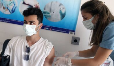 Türkiye’de uygulanan Covid-19 aşısı 100 milyon dozu geçti